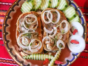 Toasted Sandwiches with Spicy Minced Meat