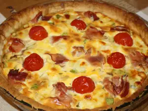 Lente quiche met courgette, ham en cherrytomaten