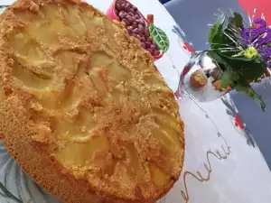 Чудесный пай с яблоками, корицей и грецкими орехами