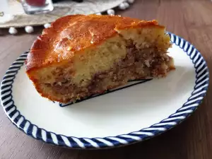 Apfelkuchen mit Walnüssen und Erdnüssen