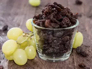 How to Dry Grapes