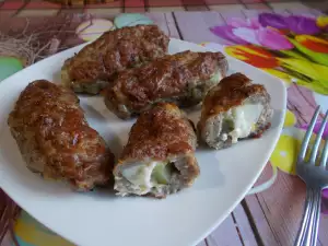 Small Rolls with Minced Meat and Stuffing