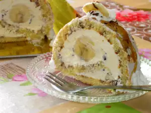 Roll with Mascarpone, Bananas and Chocolate