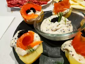 Aperitiv de cartofi cu somon și caviar