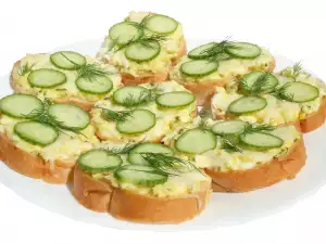 Fresh Cucumber Sandwiches