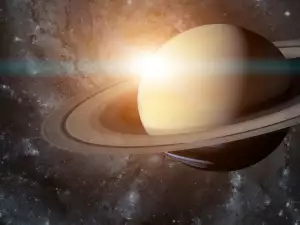 Phenomenal! Saturn is Changing its Color