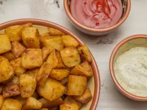 Patatas Bravas (Tapa Auténtica Española)