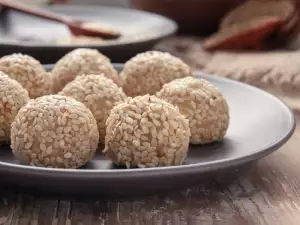 Sesame bonbons