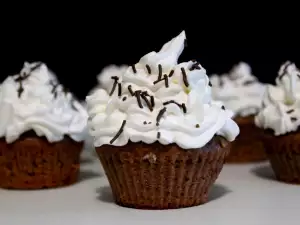 Muffins de crema de chocolate con nata