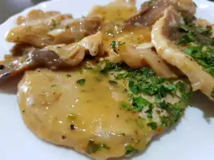 Scaloppine aus Schweinefleisch mit Weißwein