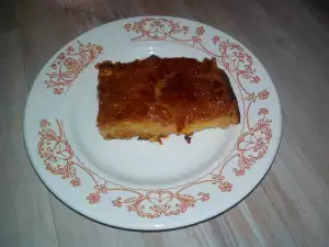 Сладкиш с моркови и ябълки