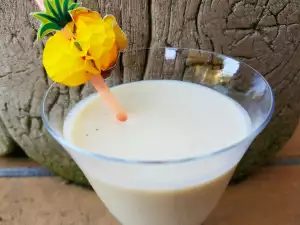 Pineapple and Soy Milk Smoothie