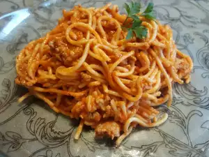 Spaghetti with Mince and Tomatoes