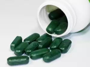 Spirulina pills