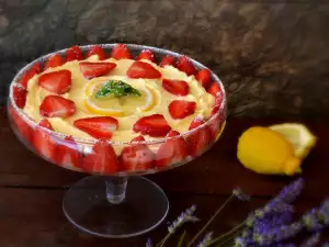 Tiramisu met aardbeien en citroencreme