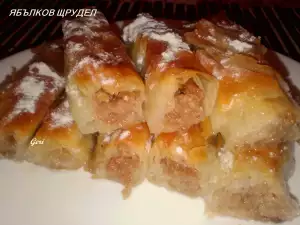 Juicy Apple Strudel