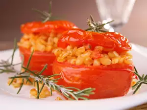 Stuffed Tomatoes with Wheat