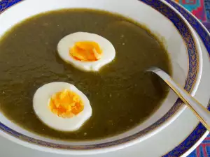 sorrel soup with egg