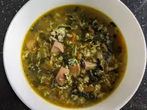 Suppe mit Brennnesseln und Bulgur