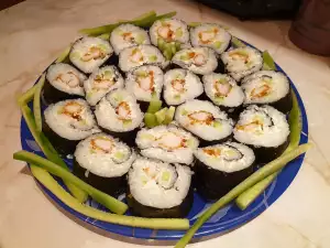 Sushi with Crispy Chicken and Cream Cheese