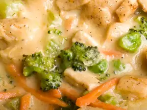 Chicken with Broccoli and Carrots