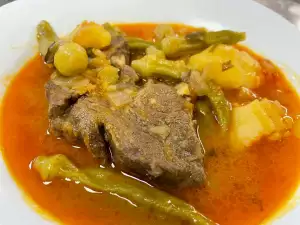 Beef with Potatoes in a Pressure Cooker