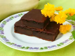 Brownie vegan cu cacao și dovlecei