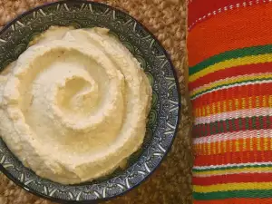 Traditionele Arabische hummus