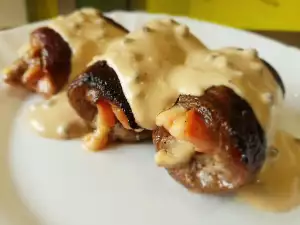 Rulouri din carne de vită cu o umplutură deosebită