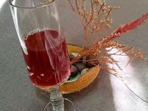 Vin de cireșe, de casă