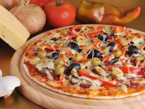 Pizza with Peppers and Cheese