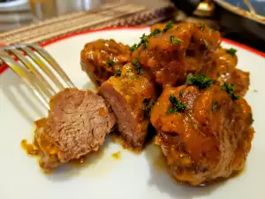 Carne de porc aromată înăbușită