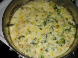 Tasty Casserole with Broccoli and Cheese