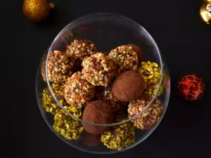 Gezonde vegan truffels met amandel en dadel