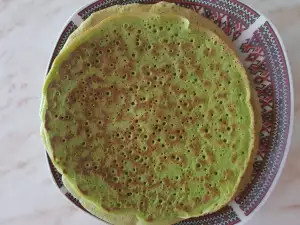 Grüne Pfannkuchen mit Spinat