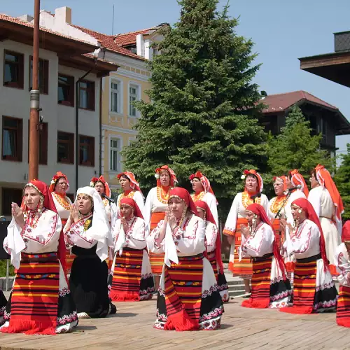 Днес е ден на труда - първи май