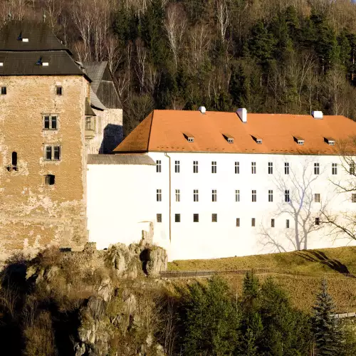 Becov Castle