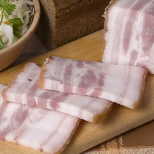 Cum să facem bacon de casă