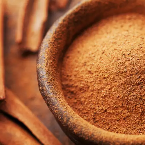 What Does Cinnamon Contain?