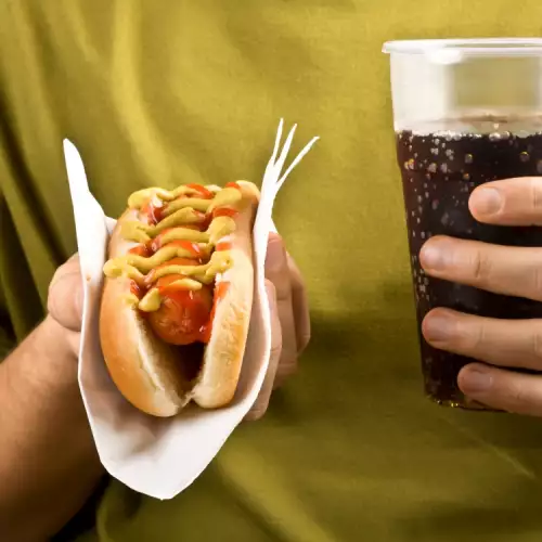 Hot-dog vas može ubiti: Pogledjte koliko je štetan!