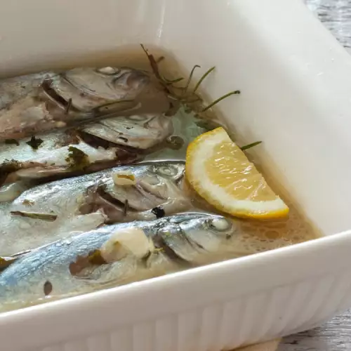 Así se hace pescado marinado o en salazón