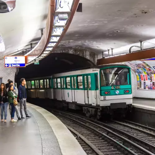 Метрото в Париж за днес ще е безплатно