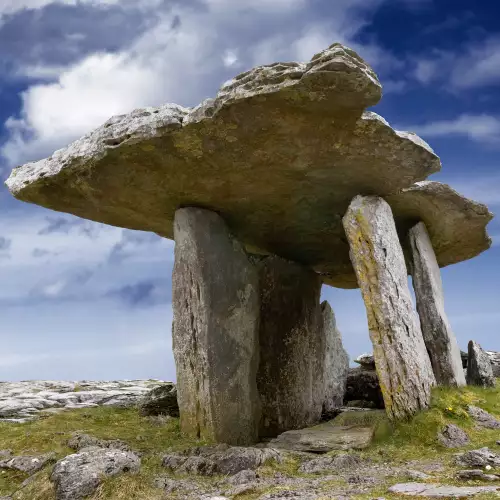 Poulnabrone Dolmen