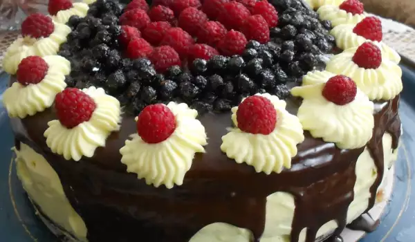 Torte mit Aroniabeeren