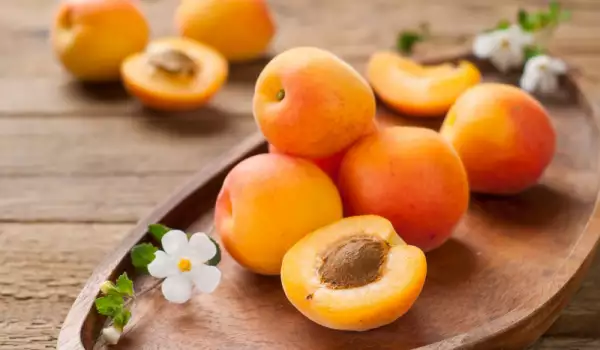 Lycopene in apricots