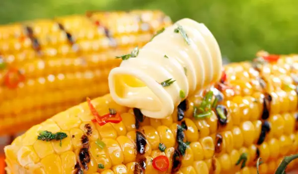 Roasted corn with butter