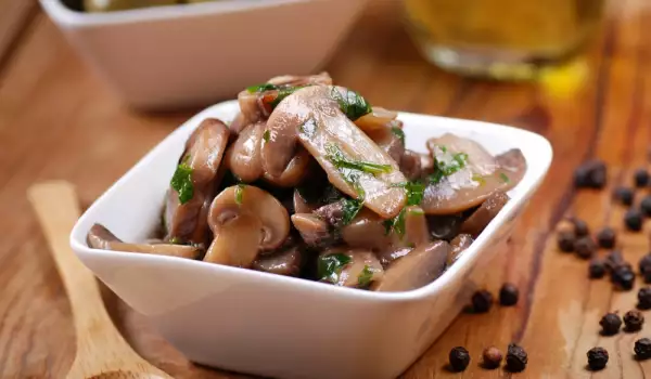 Mushrooms are among the foods with the fifth taste - umami