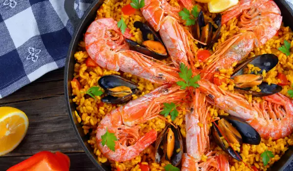 Paella with bomba rice