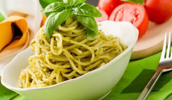 Spaghetti with Basil