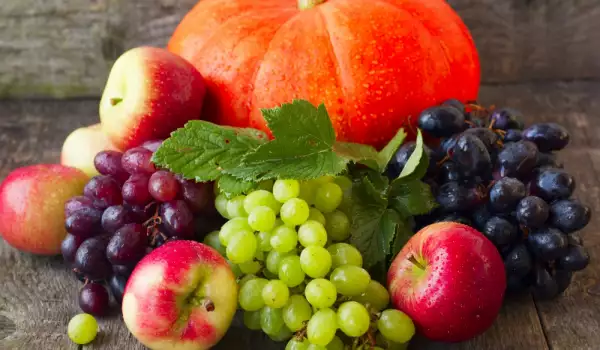 Pumpkin with Grapes